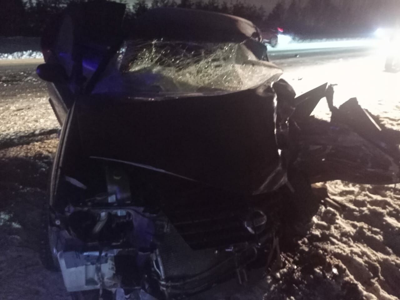 На трассе в Татарстане при ДТП с «КАМАЗом» погиб водитель легковушки