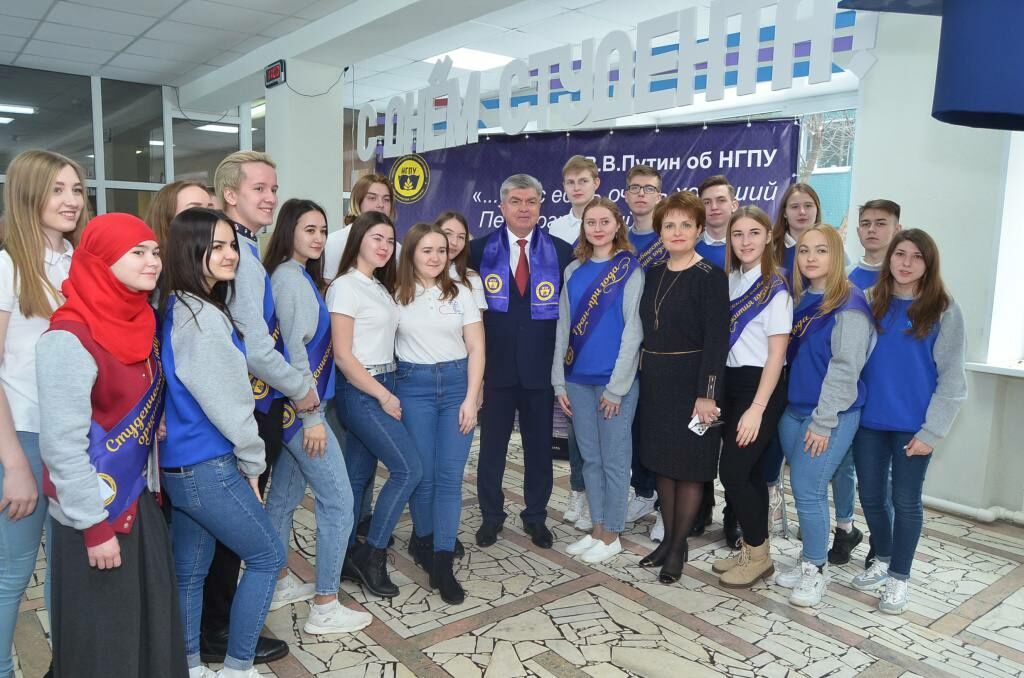 Наиль Магдеев поздравил челнинских студентов  с их праздником