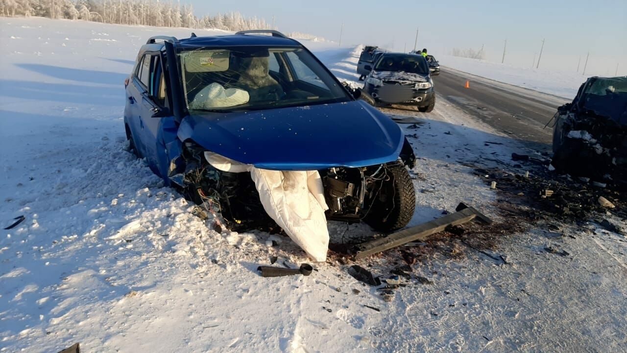 При ДТП на трассе в Татарстане погибли две девочки-подростки