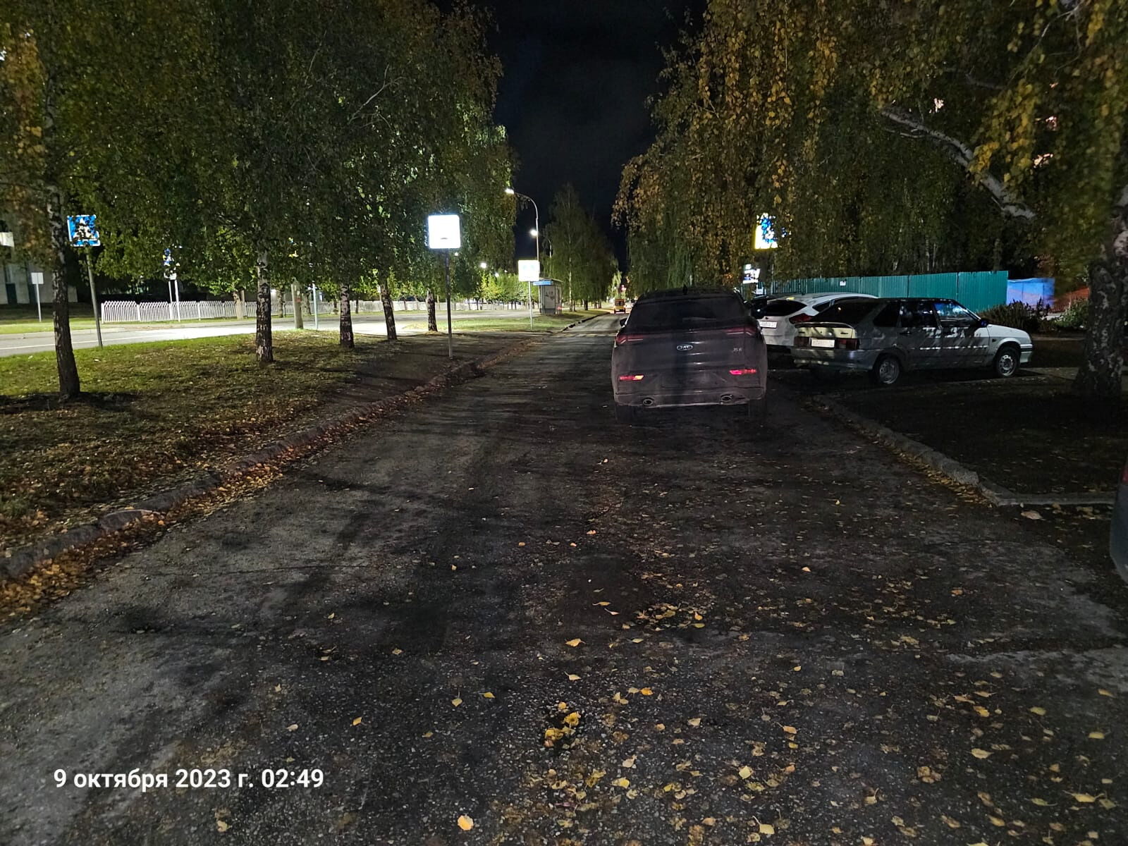 В Челнах водитель грузовика наехал на мужчину, лежавшего на асфальте