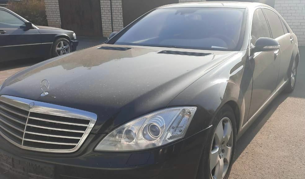 В&nbsp;РТ&nbsp;владелец Mercedes скрутил номера, чтобы сохранить автомобиль от&nbsp;ареста