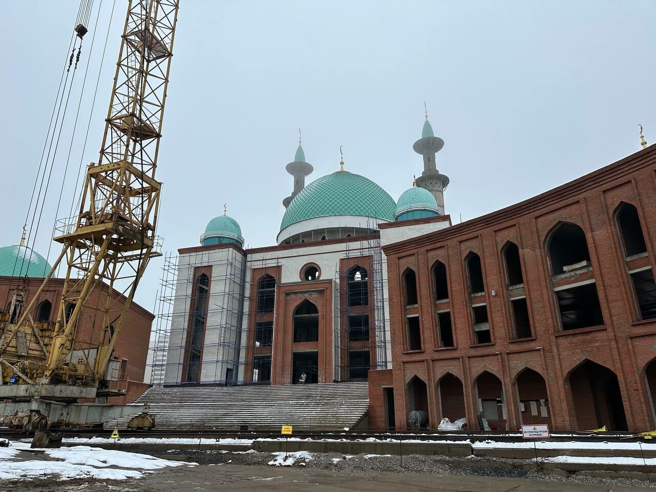 Наиль Магдеев осмотрел ход строительства Соборной мечети «Джамиг» в&nbsp;Челнах