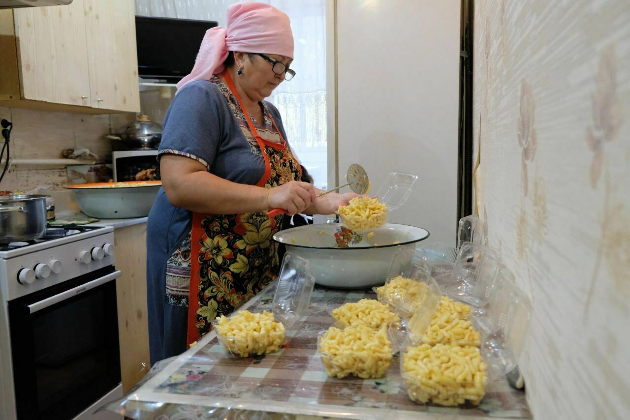 Челнинка продолжит готовить по 10 кг чак-чака бойцам СВО