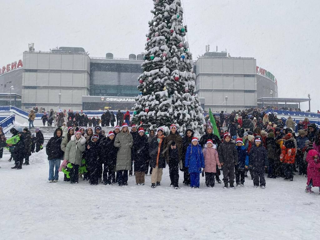 Участниками республиканской новогодней ёлки стали более 600 детей из Челнов