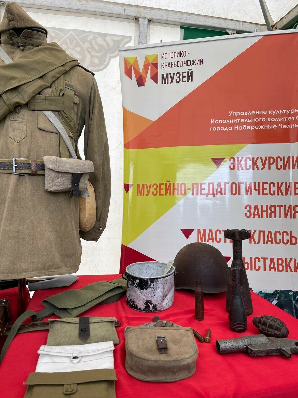 Волонтер из Челнов Рустам Гатин организовал полевую кухню на военном фестивале