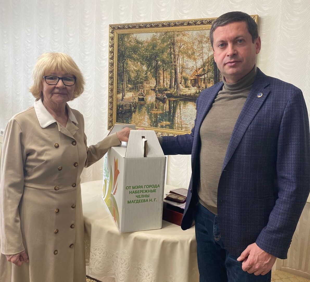 Семьям военнослужащих Наиль Магдеев сделал подарки к 23 февраля