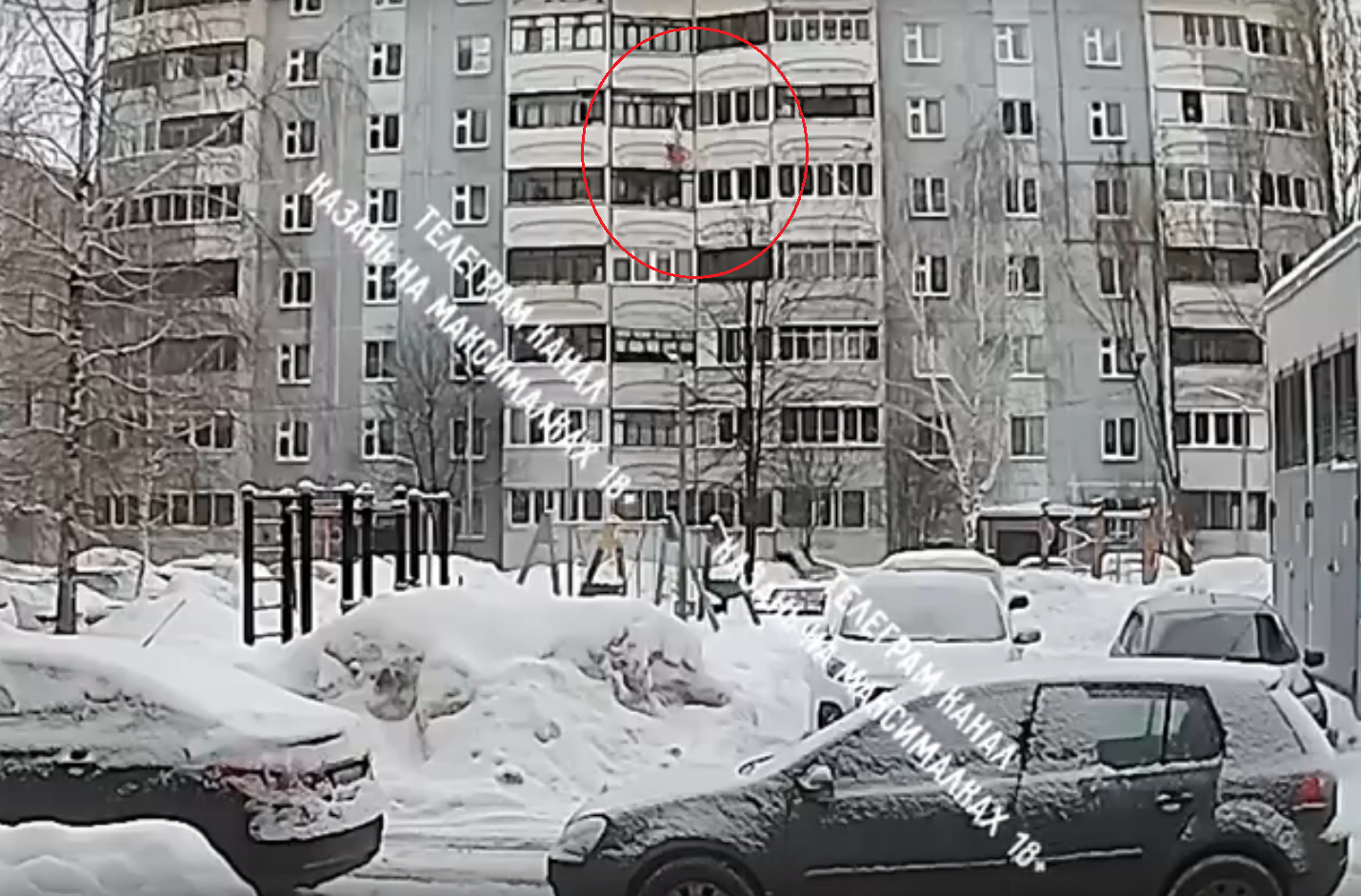 Жительница Татарстана сорвалась с шестого этажа, встала и пошла в подъезд
