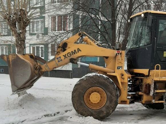 Власти Челнов дали день на очистку от снега и наледи с крыш и козырьков подъездов