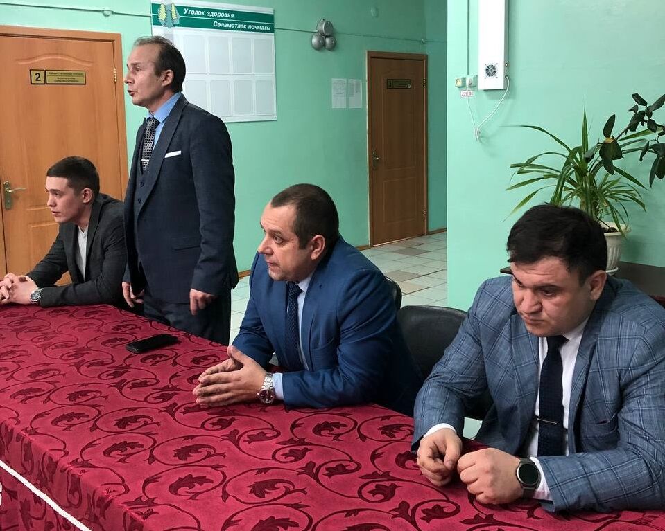 В Тукаевском районе после увольнения оскорбленного директора школы ушли множество учителей