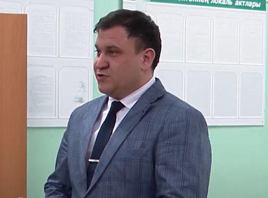 Министр образования&nbsp;РТ убедил остаться директора школы Тукаевского района