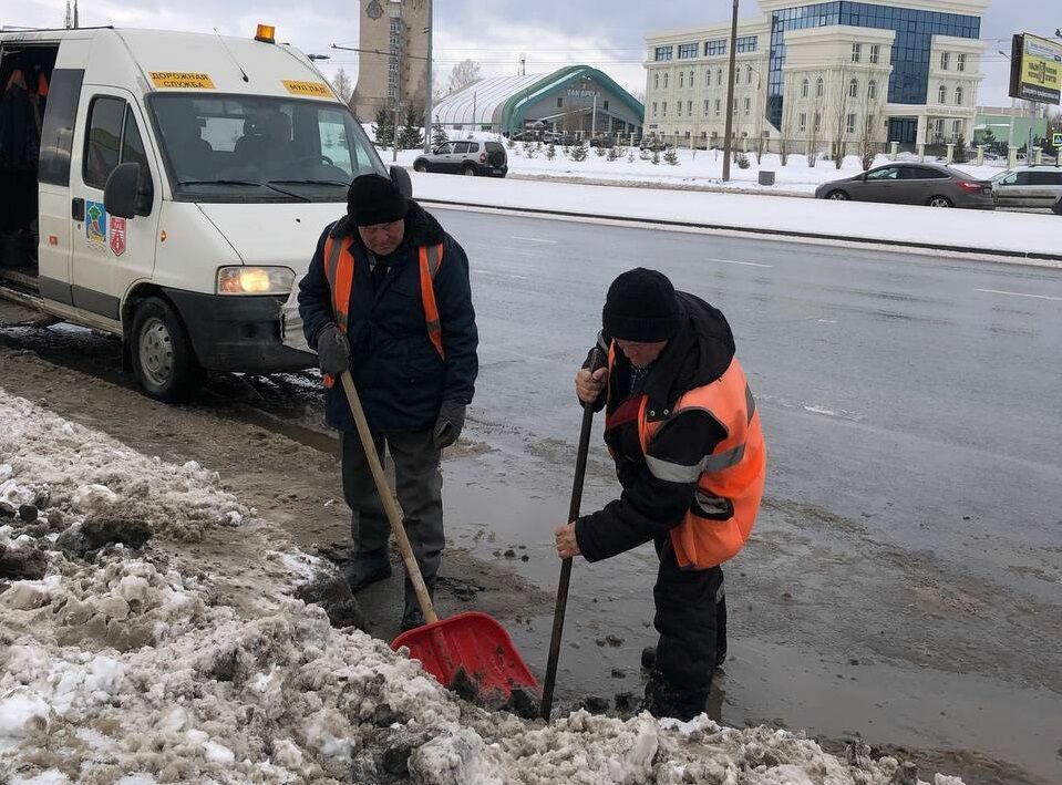 В Набережных Челнах стартовал ямочный ремонт дорог