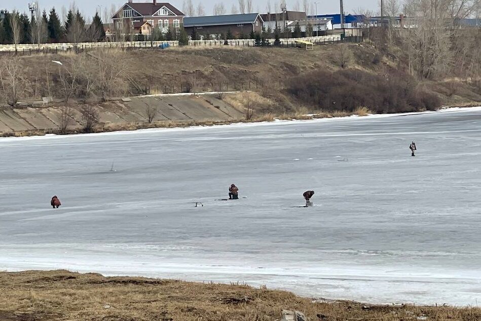 В&nbsp;Челнах сотрудники ГИМС призвали рыбаков не&nbsp;выходить на&nbsp;лед