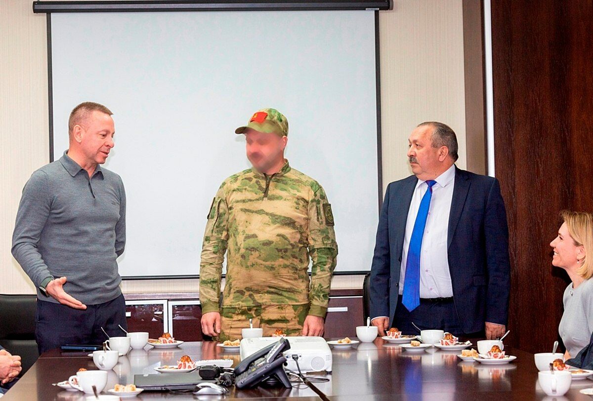 На КАМАЗе состоялась встреча с военнослужащим, прибывшим в Челны на краткосрочный отпуск