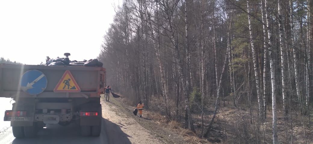 В РТ с обочин федеральных автодорог собрано более 500 кубометров мусора