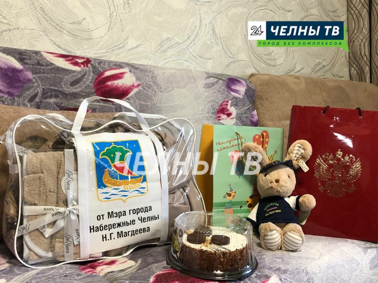 Семьям военнослужащих с&nbsp;новорожденными детьми вручили подарки от&nbsp;мэра Челнов ко&nbsp;Дню защиты детей