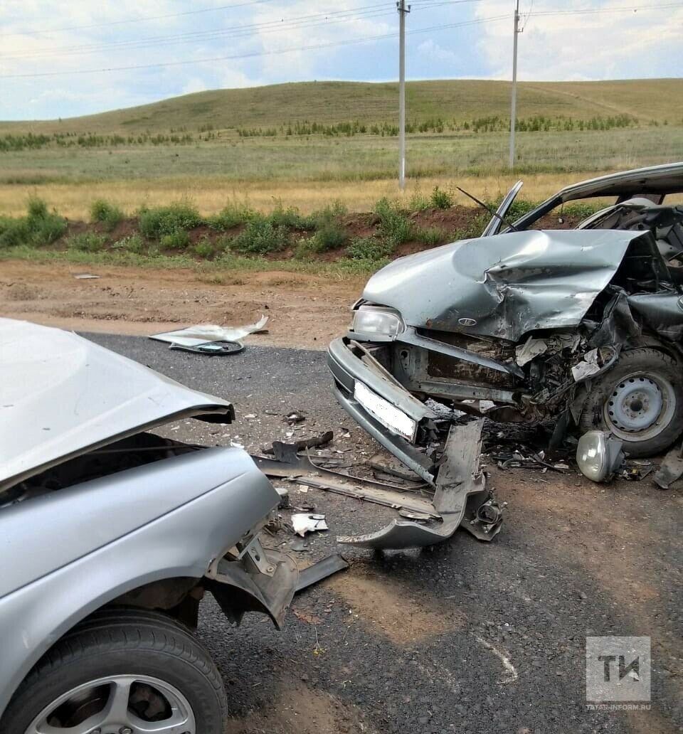 На трассе в РТ произошло серьезное ДТП, двое госпитализированы