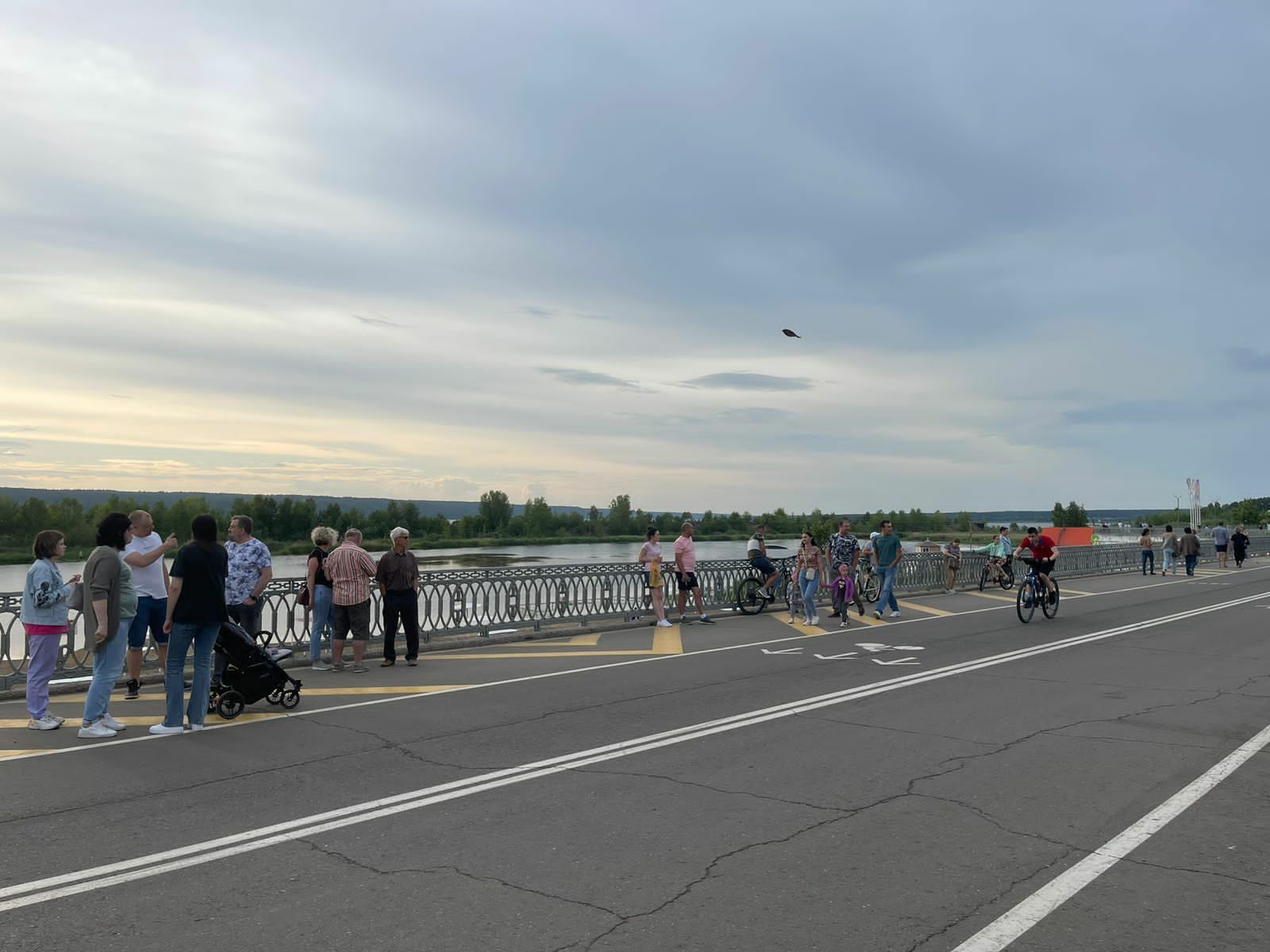 В Челнах под открытым небом выступил духовой оркестр