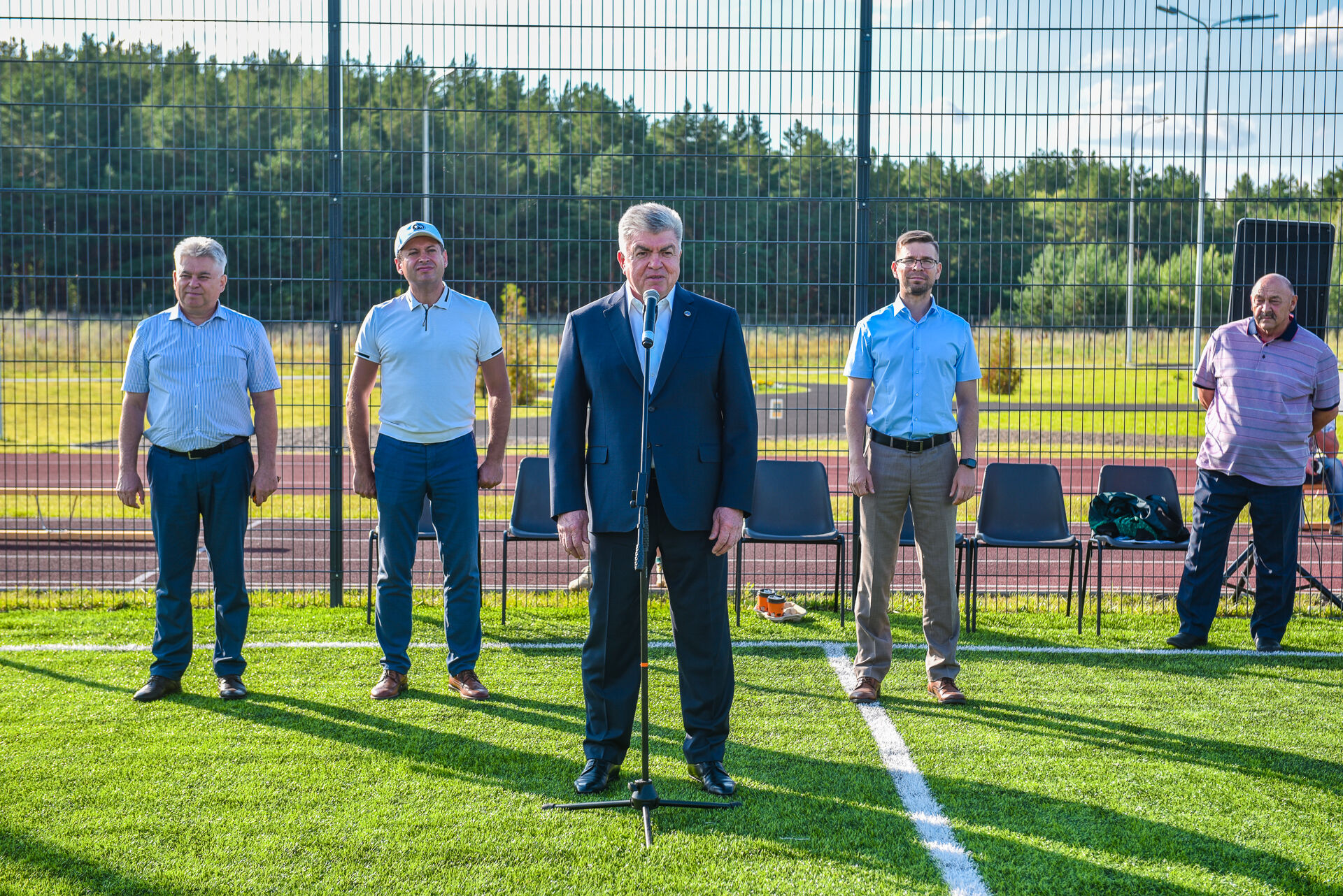 Мэр города Наиль Магдеев наградил победителей городского турнира по дворовому футболу