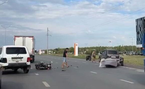 В Набережных Челнах произошло ДТП с участием мотоцикла и легковушки