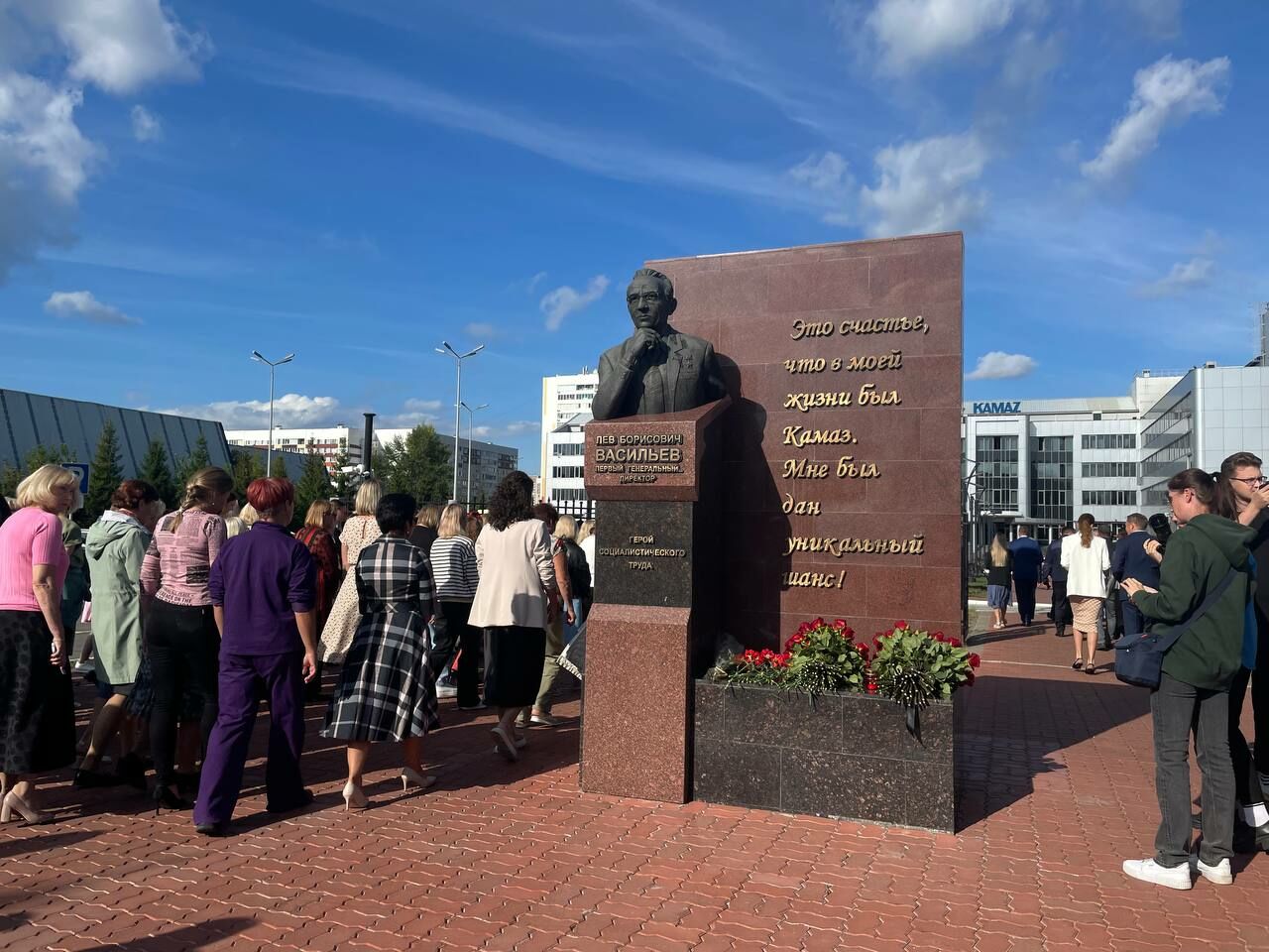 Траурный митинг памяти Льва Васильева прошел в Набережных Челнах