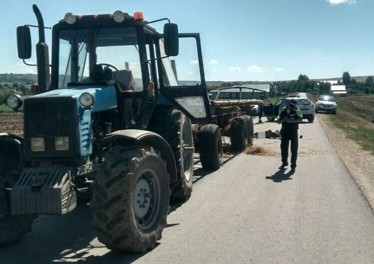 В РТ велосипедист погиб, попав под колеса тракторного прицепа