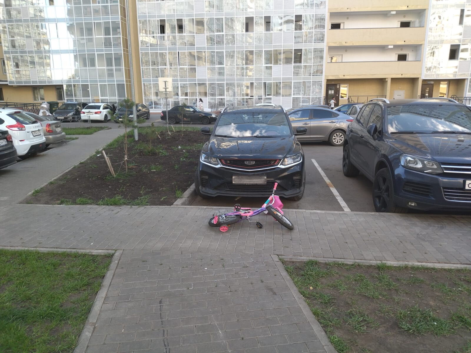 В&nbsp;Челнах женщина-водитель наехала на&nbsp;4-летнюю девочку во&nbsp;дворе