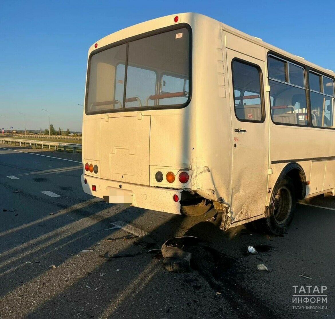 Под Челнами произошло ДТП с участием автобуса и легковушки, есть пострадавшие
