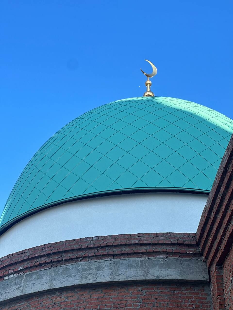 В&nbsp;Челнах Соборную мечеть «Джамиг» начали облицовывать белым мрамором