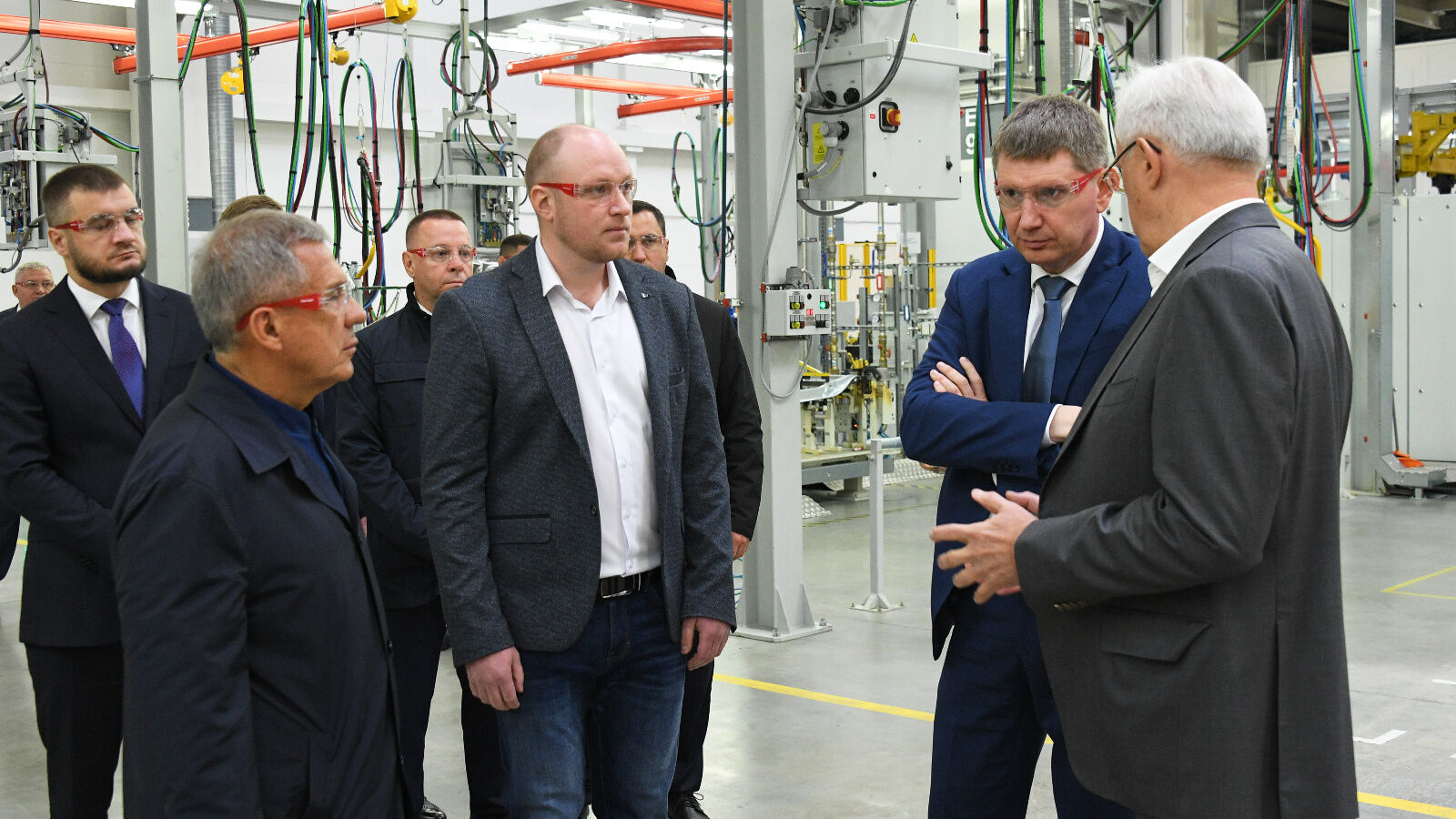Раис РТ и глава Минэкономразвития побывали в Челнах на заводе «КАМАЗ»