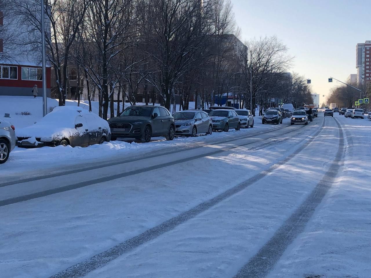 В Челнах автолюбители жалуются на колею и гололедицу на дорогах