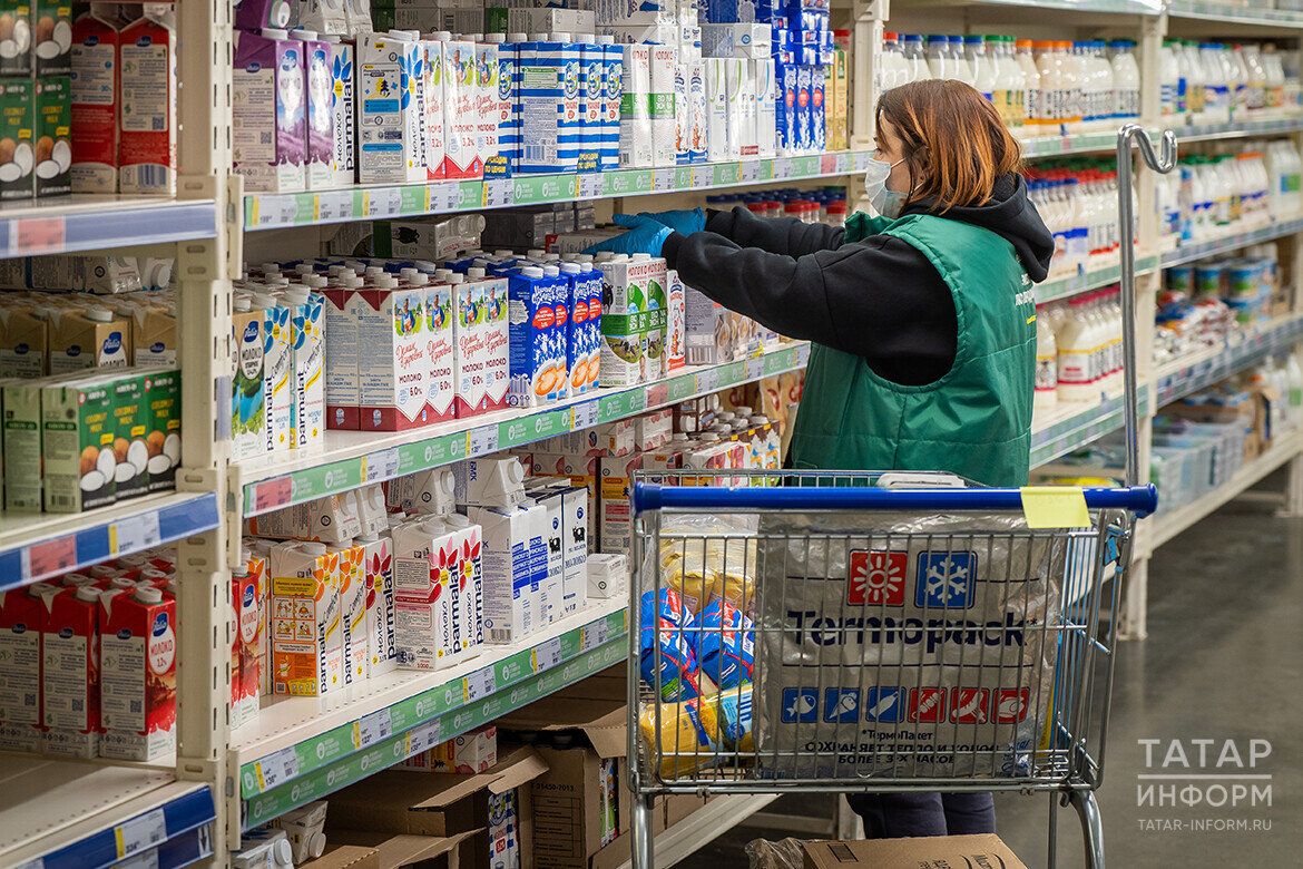 Коляска с сюрпризом: челнинская пара вынесла продукты из магазина, спрятав  в коляске под ребенком