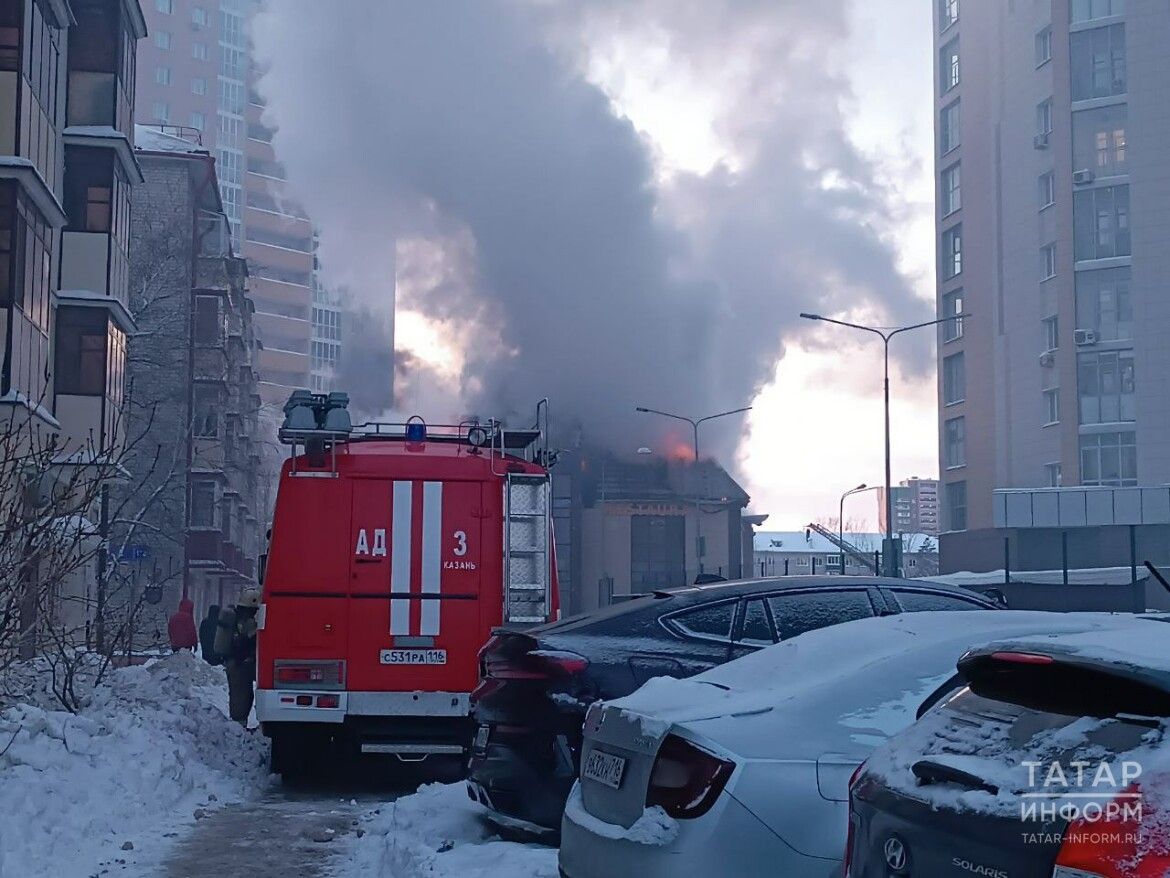 В центре Москвы из горящего дома эвакуированы семь человек