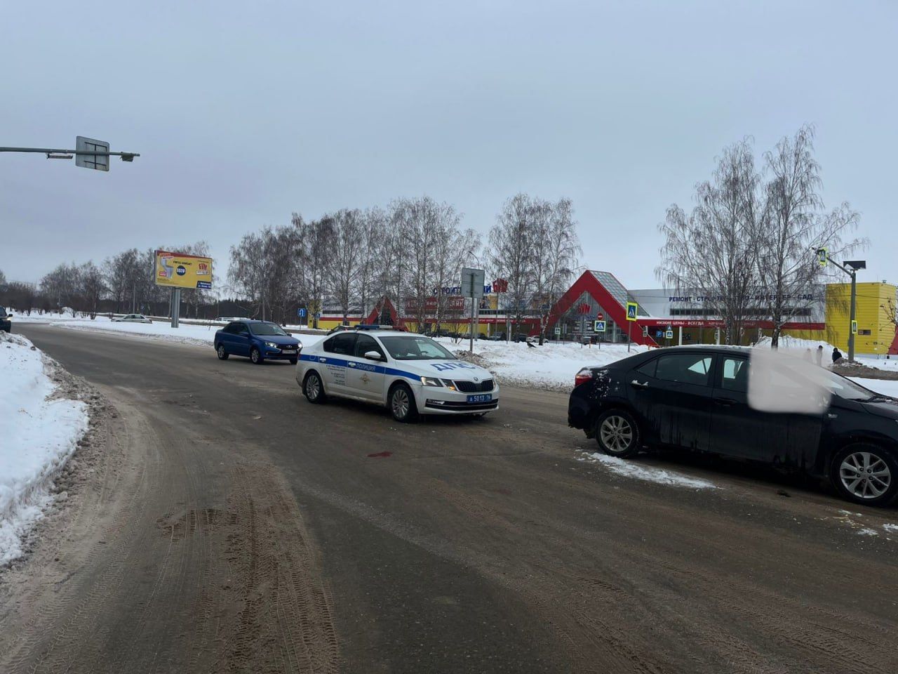 В Нижнекамске автолюбитель сбил двух пешеходов на переходе