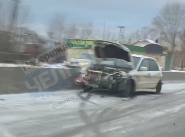 Серьезное ДТП с участием нескольких автомобилей произошло на БСИ в Набережных челнах