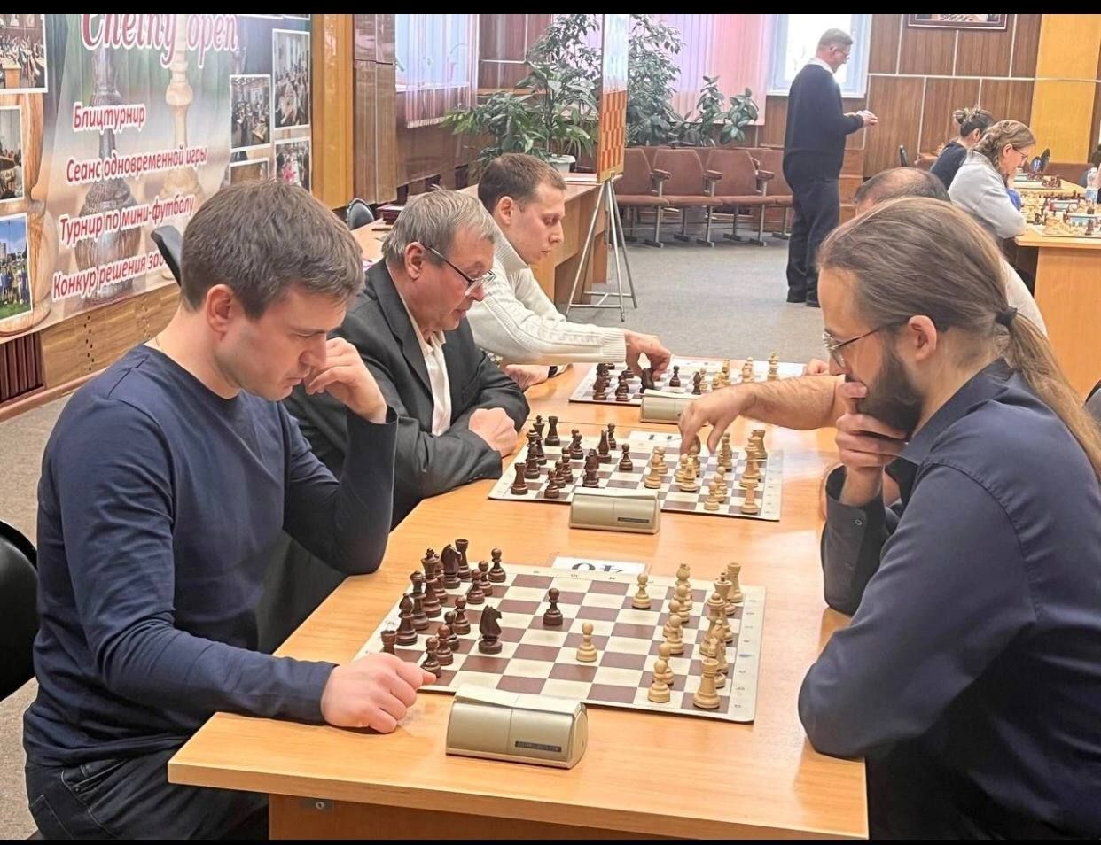 В Челнинской спортивной школе «Этюд» прошел турнир по шахматам среди медработников