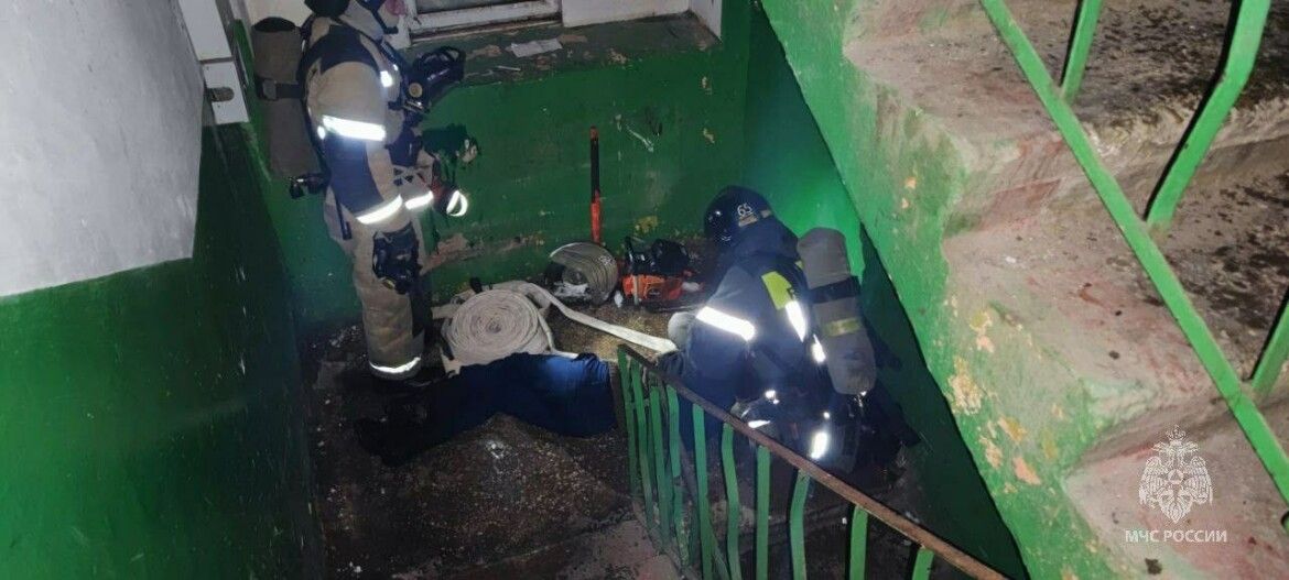 Из горящей квартиры в РТ спасли двух мужчин