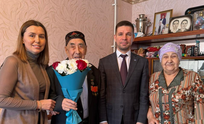 В Челнах свой 95-летний юбилей празднует ветеран Великой Отечественной войны