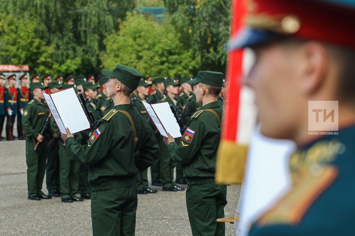 Курсанты Казанского танкового училища провели телемост с бойцами СВО