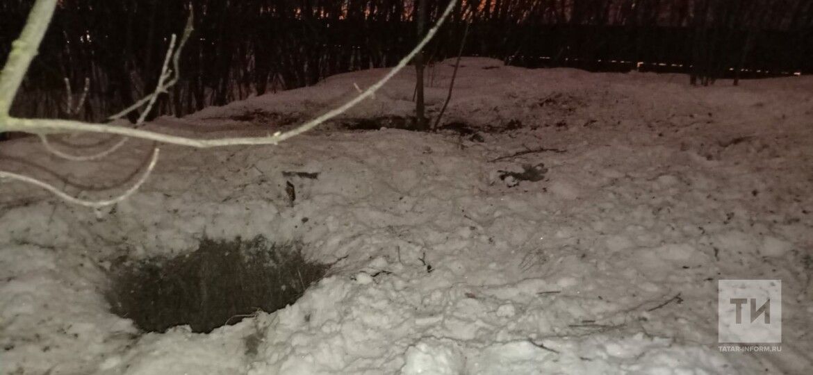 В Татарстане дети провалились в колодец покрытый снегом