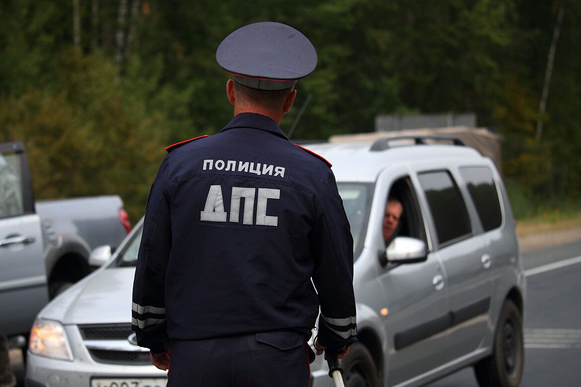 На трассе М-7 полиция задержала автомобиль, в котором нашли много взрывчатки