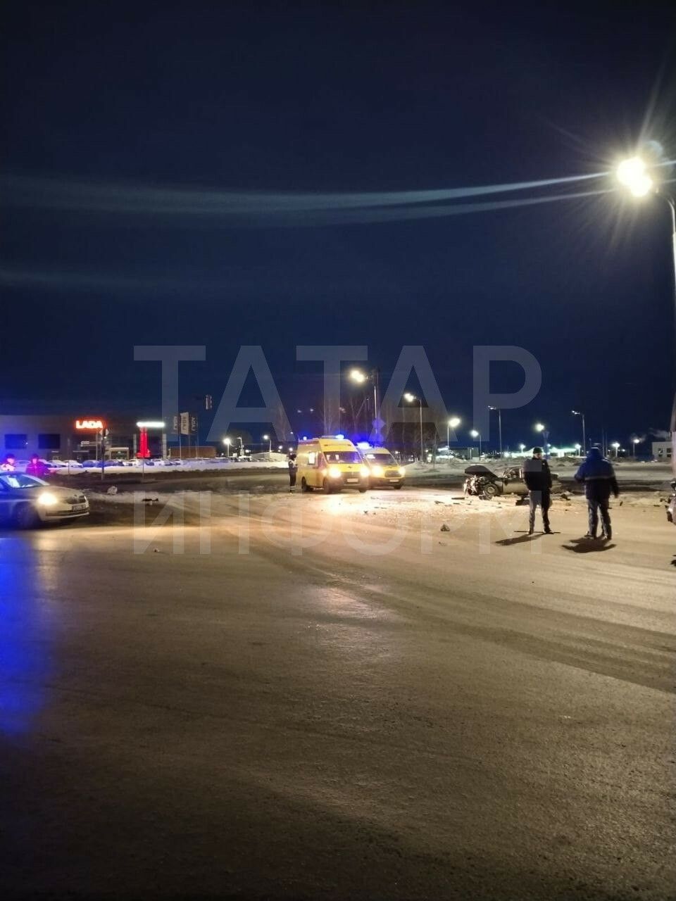 В Челнах женщину зажало внутри машины из-за тройного ДТП