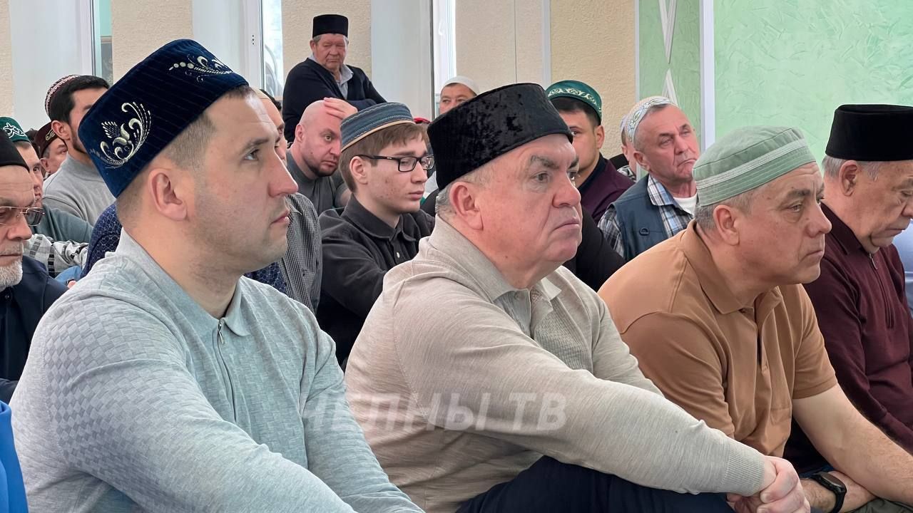 Наиль Магдеев принял участие в праздничном намазе в честь Ураза-байрам