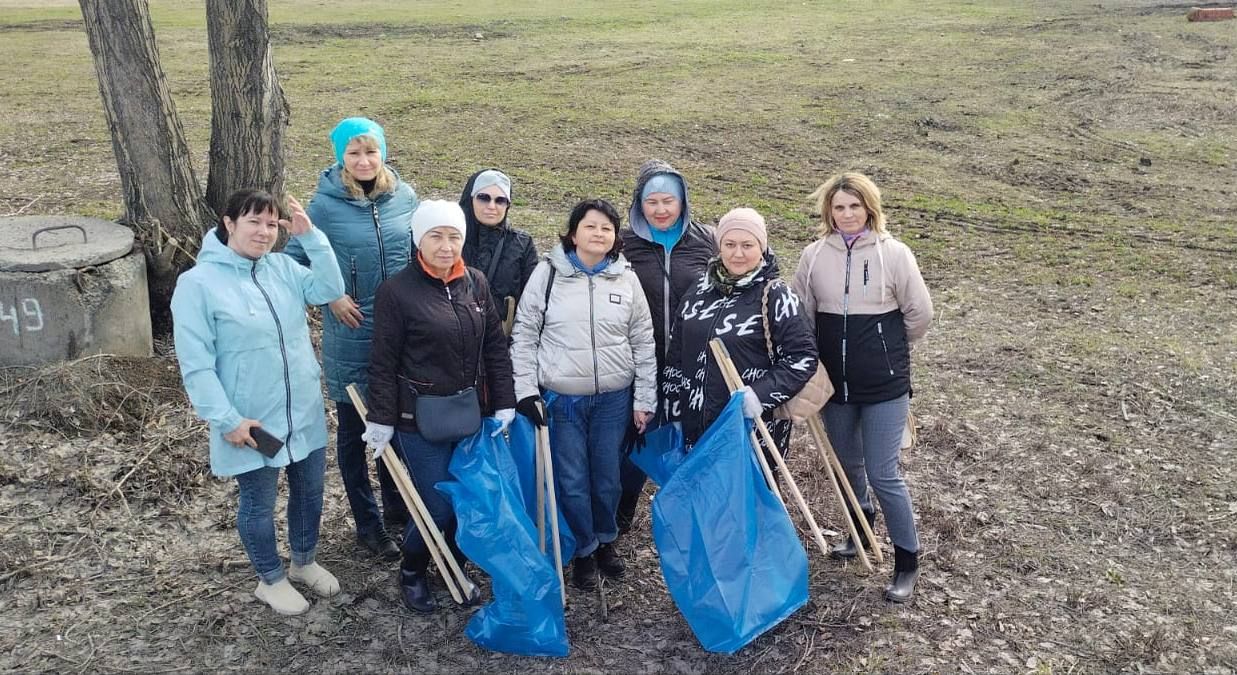 На уборку города в Набережных Челнах вышел 571 человек