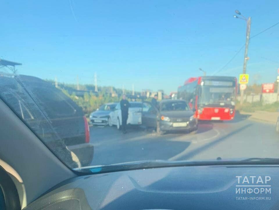 Опасности на дорогах: в Казани за сутки поступило 175 сообщений об авариях