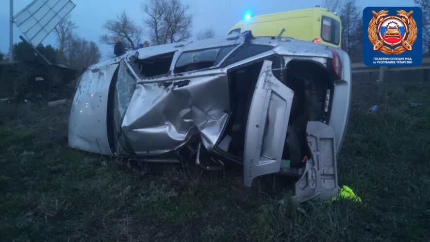В Татарстане погиб молодой водитель, вылетев из салона автомобиля при ДТП