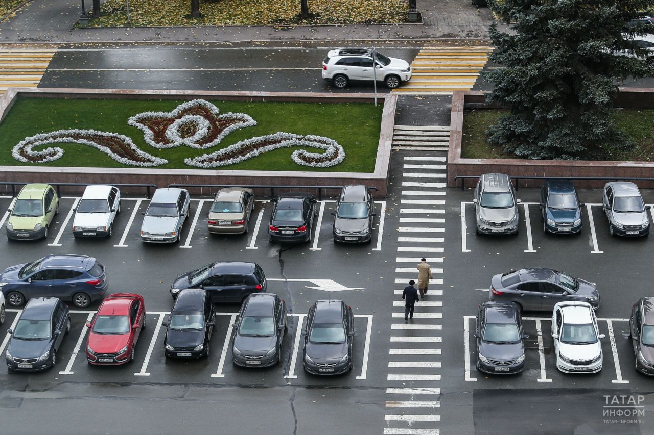 В Ново-Савиновском районе Казани хотят открыть платную парковку на 144 автомобиля