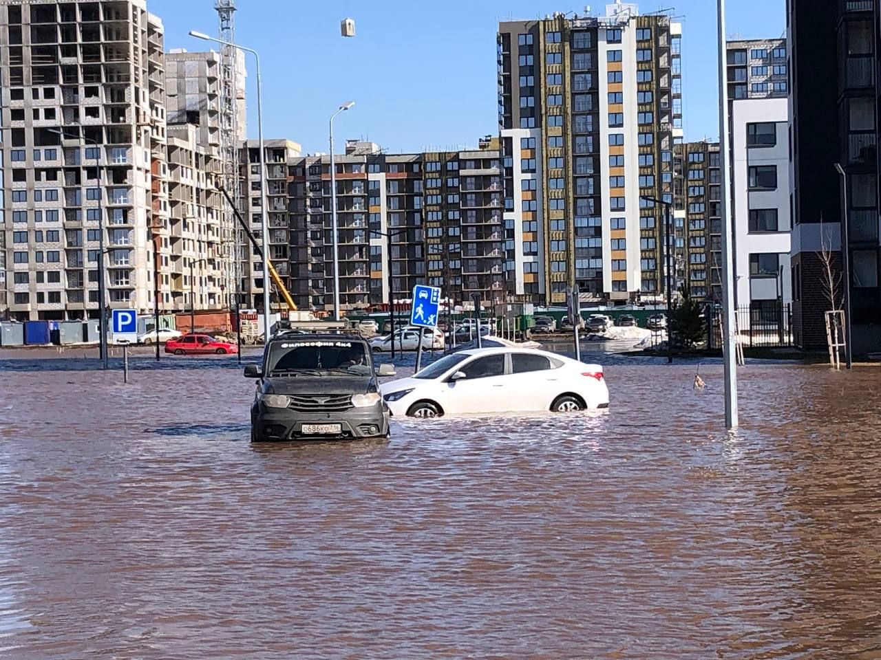 Подробности: ЖК «Притяжение» в Челнах ушло под воду