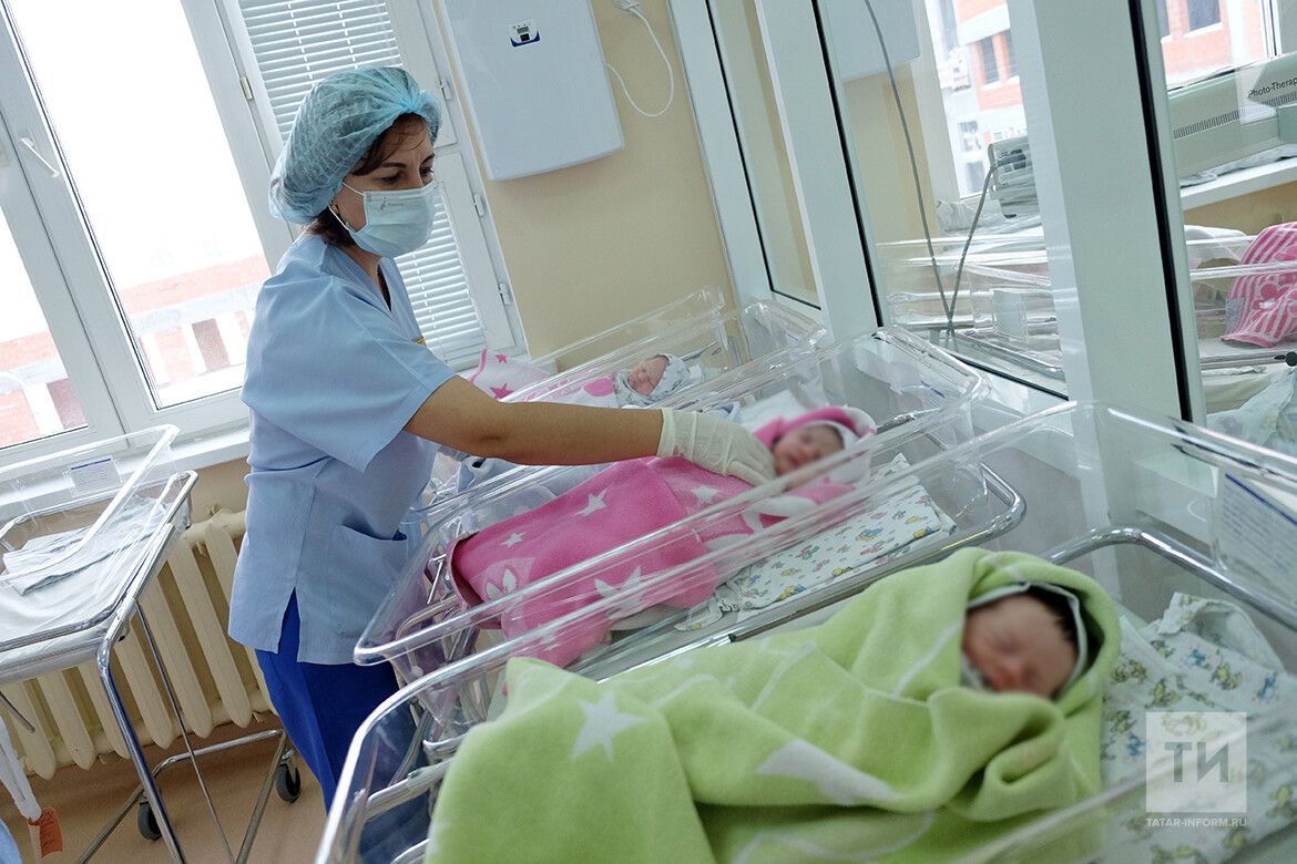 Рождаемость и смертность в Татарстане снизились: данные за март 2024 года