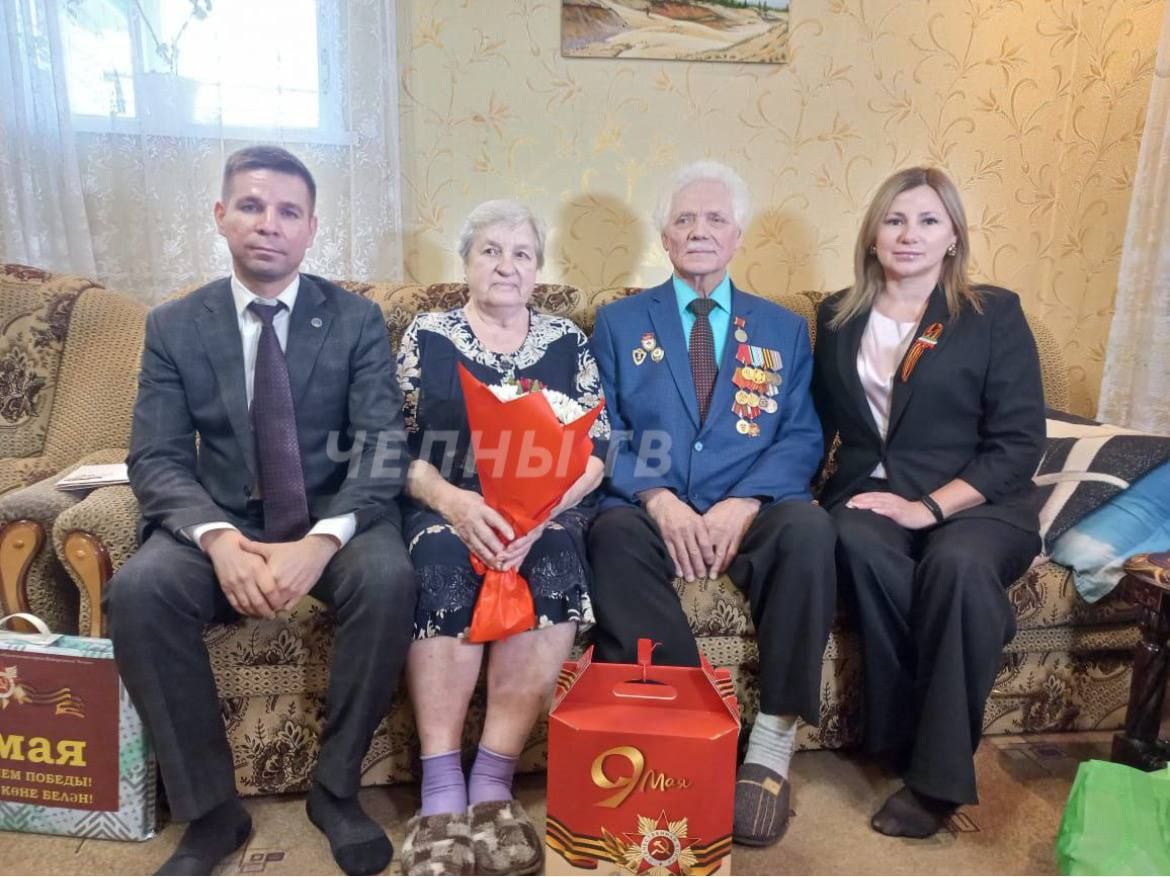 Честь и уважение: в Набережных Челнах мэр встретился с ветеранами ВОв