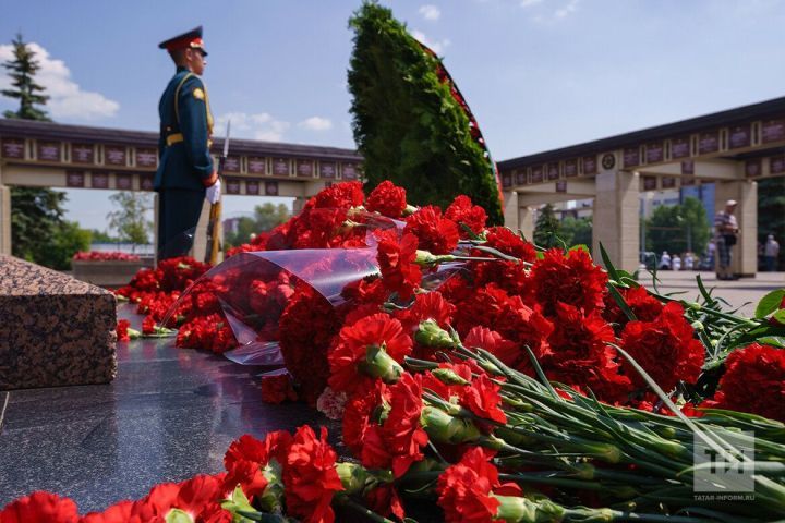 В Казани ко Дню Победы украсят улицы советскими военными плакатами